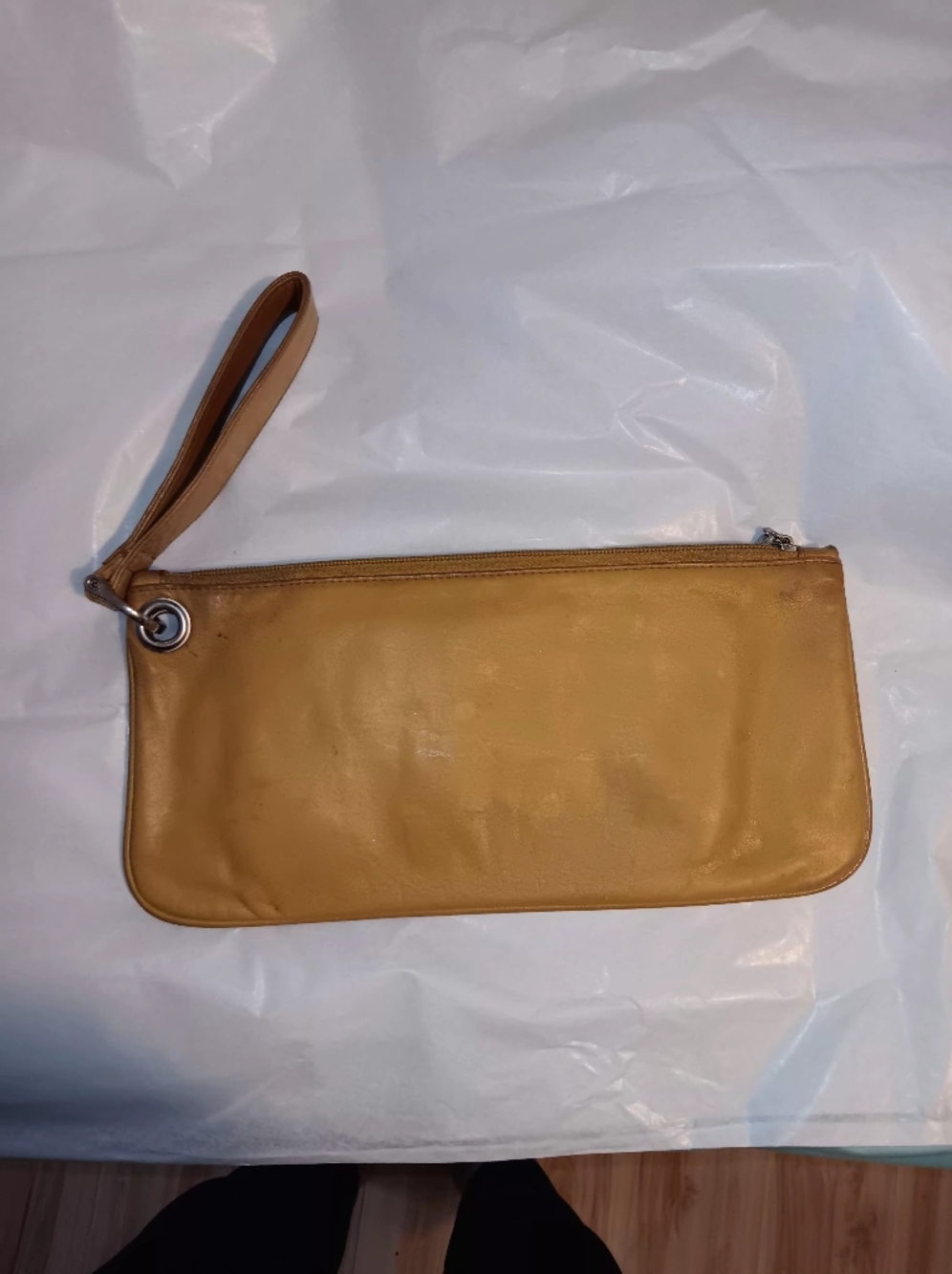 Hoho Leather Large Wristlet Clutch in Yellish Tan